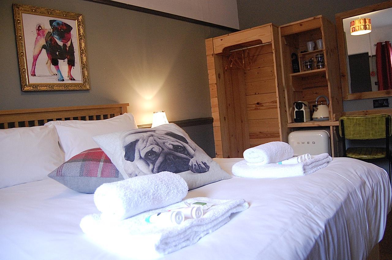 Hotel The Pug & Greyhound Great Glen Exteriér fotografie